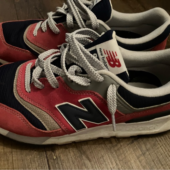New balance 997H. Size 9.5 - Picture 4 of 5